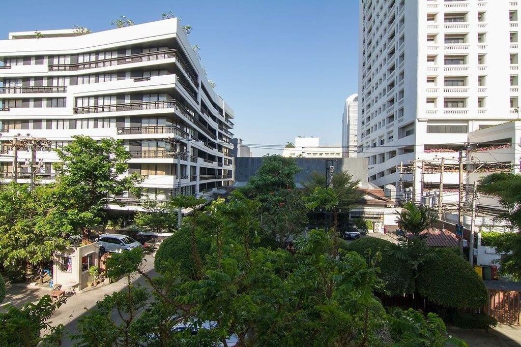 Antique Palace Apartment Bangkok Exterior foto